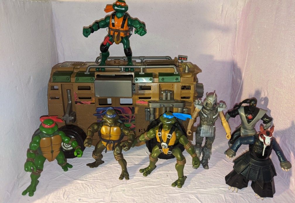 Teenage Mutant Ninja Turtles Action figures Lot Vehicle TMNT