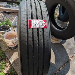 1 Firestone 315/80/22.5
