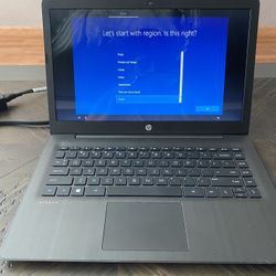HP Stream Laptop Model: 14-ds0035nr COMES WITH CHARGER