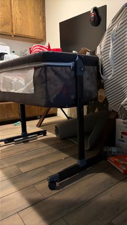 Baby bassinet /rocker/side sleeper