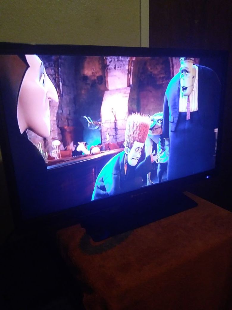 32 inch Emerson flat screen tv