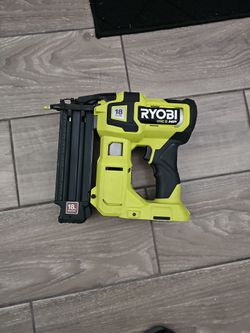 Ryobi ONE+ HP 18V 18-Gauge Brushless Cordless AirStrike Brad Nailer.