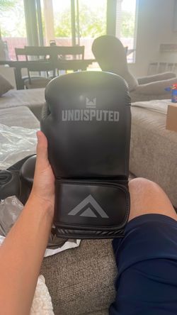 Undisputed Black Boxing Gloves