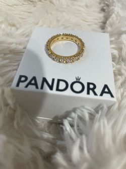 Pandora sparkling Row Eternity ring
