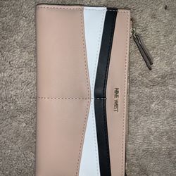 Lady’s Wallet