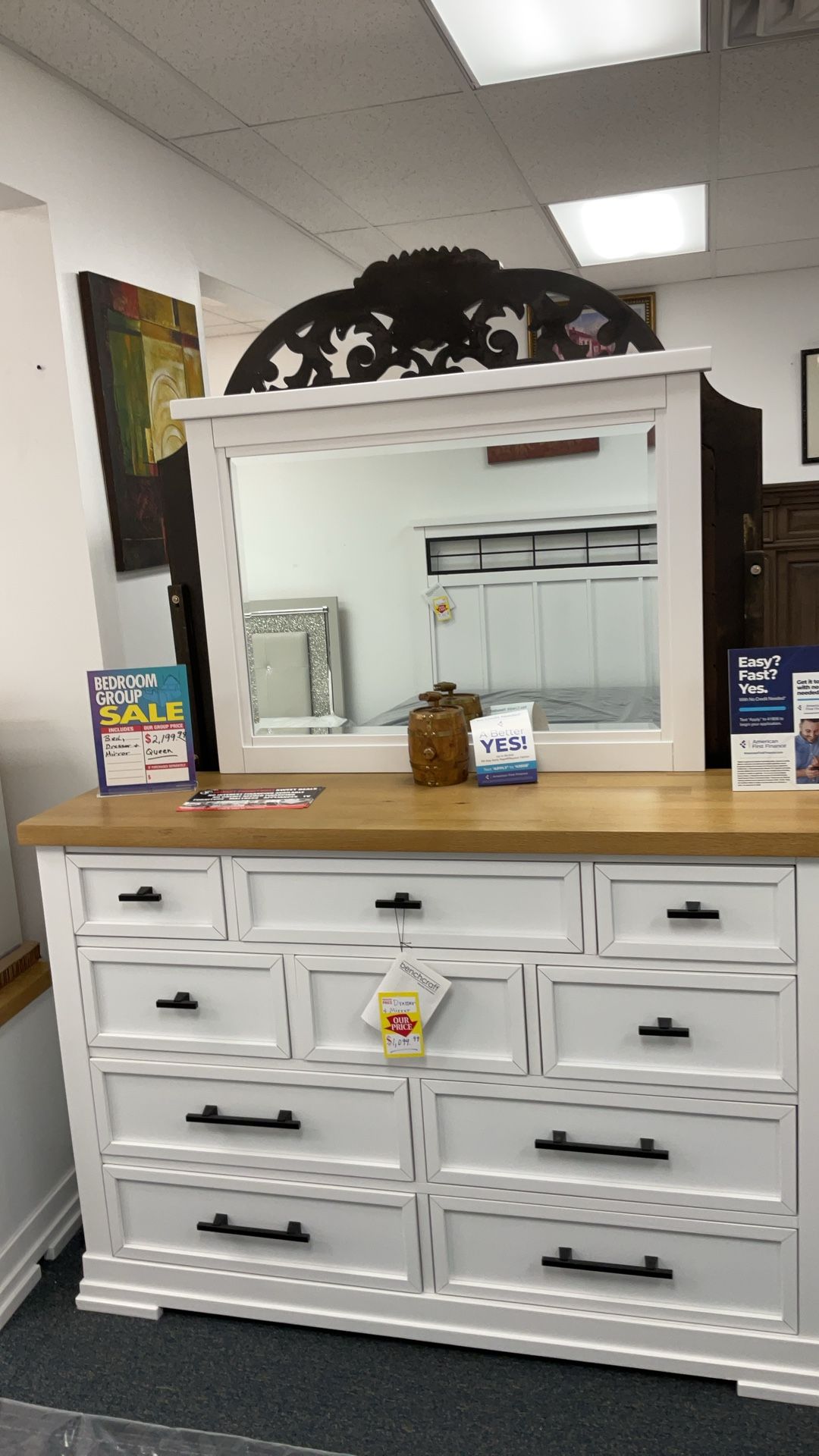 New Benchcraft White Wooden Queen Sized Bedroom Set With Storage $1899