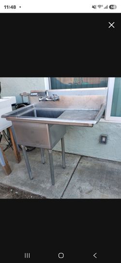 Steelton Sink With Faucet