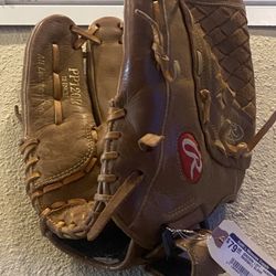 Rawlings Brown Left-handed Baseball Glove 