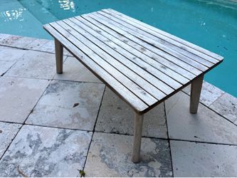 Pelican Reef Outdoor Coffee Table