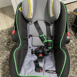 Graco ClickConnect 40 Infant Car seat With Base