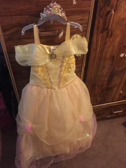 Disney Bella Custume size. 9/10