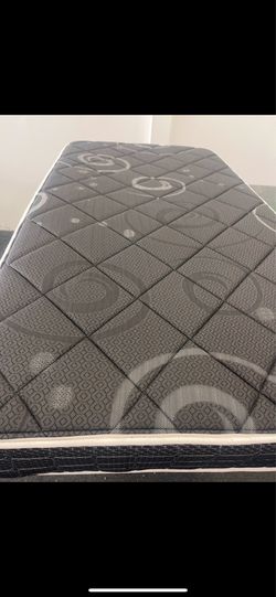 Twin mattress