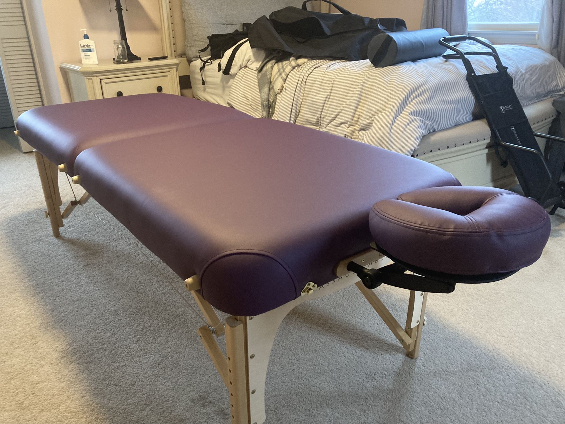 Earthlite Inner Strength Massage Table with Bolster