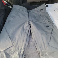 snow pants size small