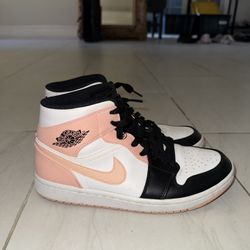 Jordan 1 Mid Artic Orange Size 8