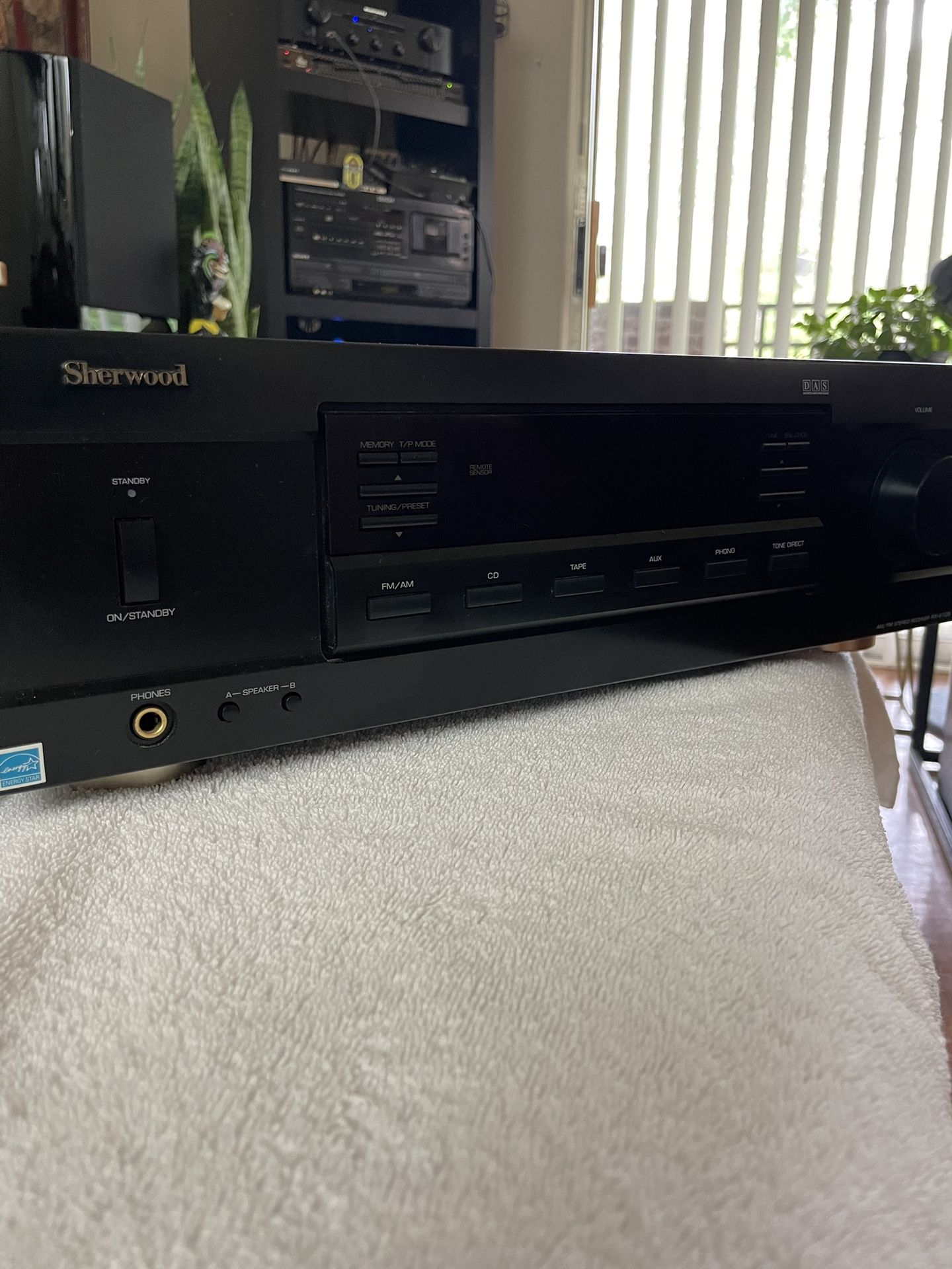 Sherwood Stereo Receiver/pair Boston Spk