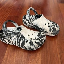 Crocs Size J 3 for Sale in Lake Forest CA OfferUp