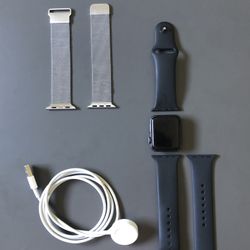 Apple Watch Series 3 (BUNDLE)