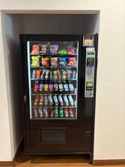 Combo vending machine