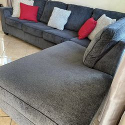 Sectional Couch In Great Condition