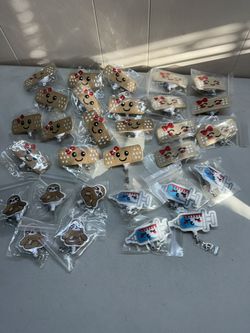 Name bag holder with retractable cord