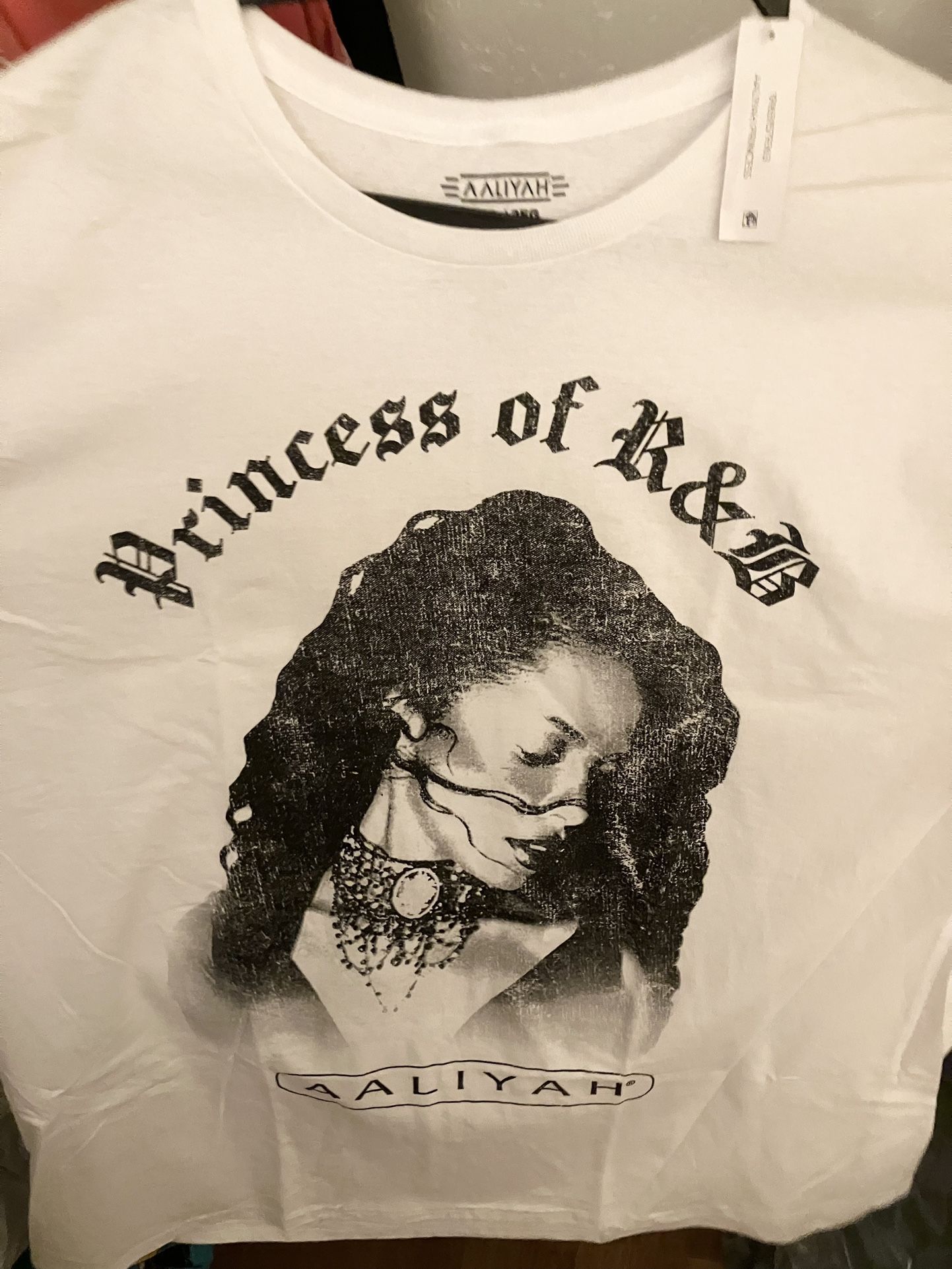 Brand New Aaliyah T-shirt-Size 3X Online