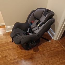 Nuna Rava Car Seat