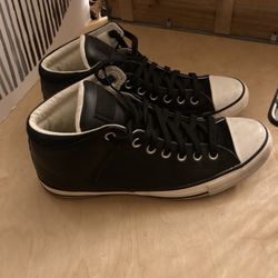 Converse Chuck Taylor Men’s Leather Shoes Size 10