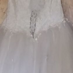 Nearly New Bridal Dress, Never Been Worn