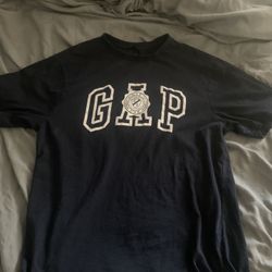 GAP Shirt