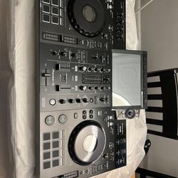 Pioneer XDJ-RX3 Digital DJ Controller