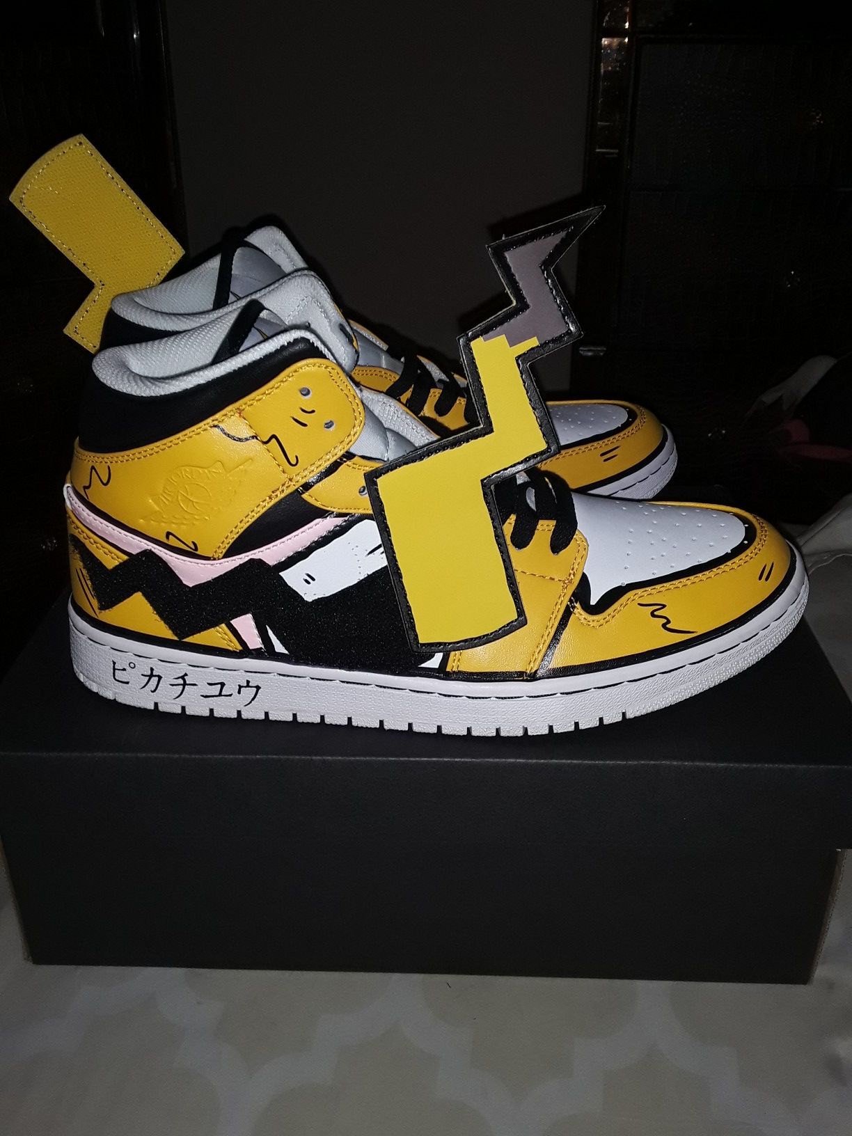 PIKACHU JORDAN 1'S