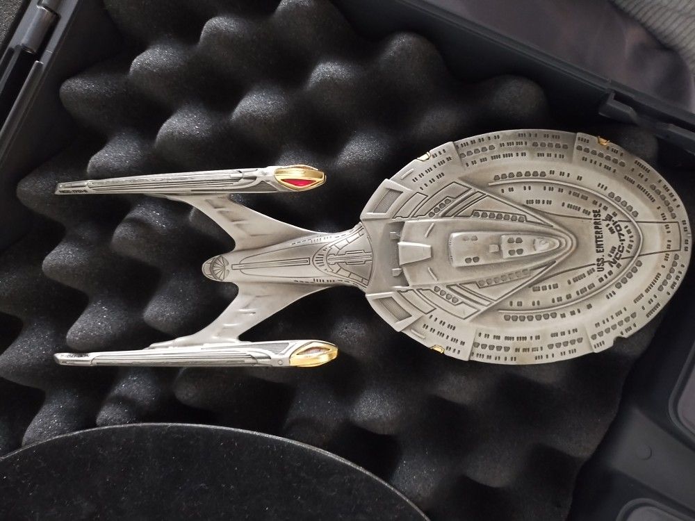 14 Franklin Mint Star Trek Pewter Space Ships w/ Stand