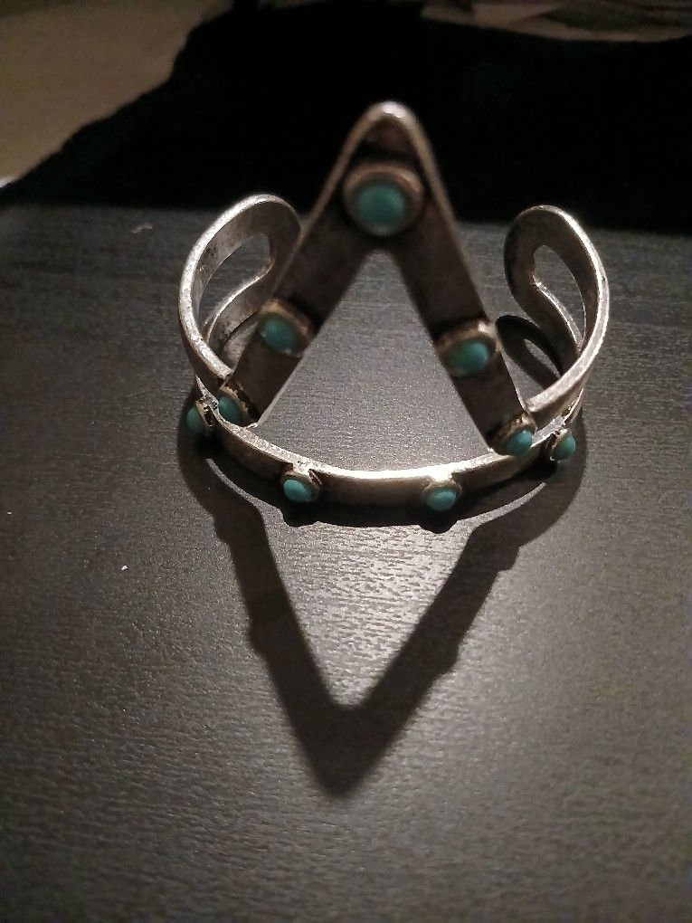 Silver Colored Bracelet With Turquoise