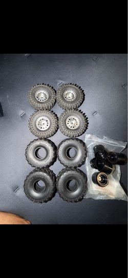 1.0 and 1.3 rc crawler rims and tires sets