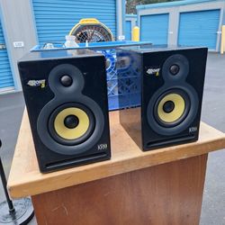 5"rokit Moniter Speakers W/chords