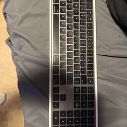 Apple Magic Keyboard