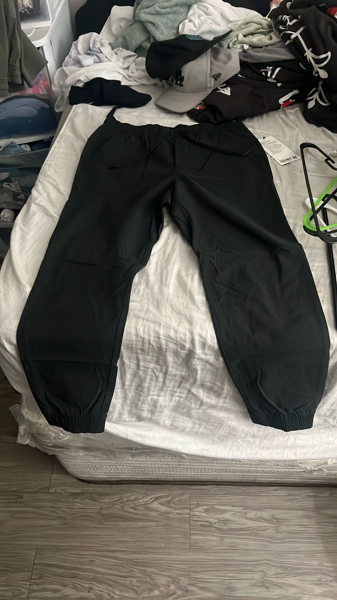 Lulu Lemon Men’s Joggers Large