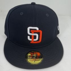 New era fitted hat 🧢 different teams and size available 42$ each