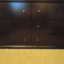 Black Jordans Furniture Used Set