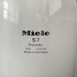 Miele S7 Vacuum Cleaner - OBO 