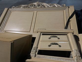 Bed frame & two dressers