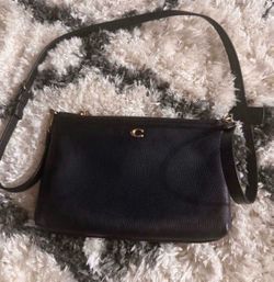 Woman Coach Crossbody