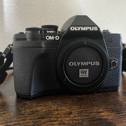 Olympus OM-D E-M10 Mark III - Digital Photography Camera