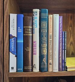 Bibles & Spiritual Help 10 Books 