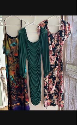 3 dresses size Large set