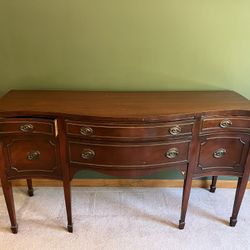Antique Mahogany Duncan Phyfe Sideboard