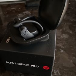 Power Beats Pro *Great Condition* Black