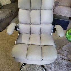 Like New Big And Tall Office Chair