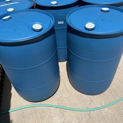 55 Gallon Water Drum BLACK COLOR ONLY LEFT USP FOOD GRADE Barrel closed Lid 2 Bungholes
